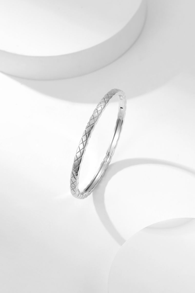 Ch**el bracelets